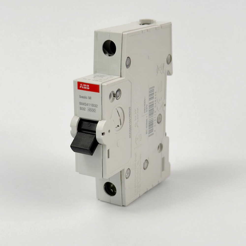Автоматичний вимикач ABB basic M 1P B32 ( 2CDS641041R0325 )